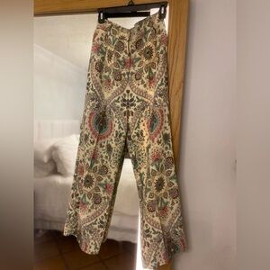 Etro Milano pants with a distinct paisley pattern. Made in Italy in excellent c
